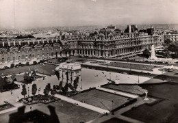 PARIS - Le Louvre Et Les Jardins Du Carrousel - Louvre