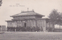 La Gare Du Pont Mirabeau : Vue Extérieure - (15-ème Arrondissement) - Metro, Estaciones