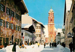 72848798 Mittenwald Bayern Obermarkt Im Winter Fassadenmalerei Kirche Mittenwald - Mittenwald