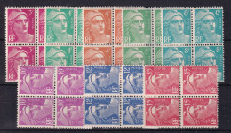 D 810 / LOT N° 806/813 BLOC DE 4 NEUF** COTE 44€ - Collections