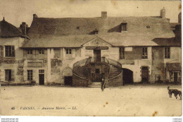 56 VANNES N°45 Ancienne Mairie Conservatoire Municipal à Gauche Camionnage Et Factage Animée Chiens - Vannes