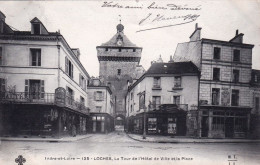 37 - Indre Et Loire - LOCHES - La Tour De L Hotel De Ville Et La Place - Loches