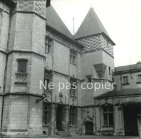 SAUMUR Vers 1960 Le Château Photo 14 X 14 Cm  MAINE-ET-LOIRE - Places