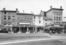 Neuville Sur Saône * Vue Sur Le Quai * Café Restaurant AUMIOT * Café Bar René GUYOT - Neuville Sur Saone