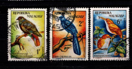 - MADAGASCAR - 1966 - YT N° 380 / 381 + 383 - Oblitérés  - Oiseaux - Madagascar (1960-...)