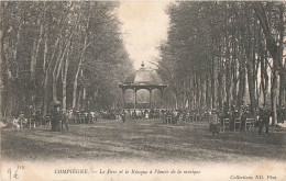 COMPIEGNE : LE PARC ET LE KIOSQUE A L'HEURE DE LA MUSIQUE - Compiegne