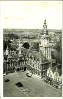 Belgique - Flandre Occidentale - Furnes - Beffroi Et Coin De La Grand'Place - Veurne