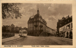 Neustadt Haardt - Partie Beim Hotel Löwen - Strassenbahn - Neustadt (Weinstr.)