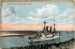 Wilhelmshaven - Einlaufendes Kriegsschiff - Wilhelmshaven