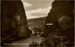 Felsentor Lochmühle Bei Mayschoss An Der Ahr - Bad Neuenahr-Ahrweiler