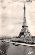 R335960 La Tour Eiffel. Paris. Estel. 1962 - Monde