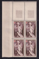 D 811 / LOT N° 877 BLOC DE 4 NEUF** COTE 14€ - Collections