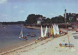 Bénodet   G119        La Plage Du Phare Et Le Centre Nautique( Défaut ) - Bénodet