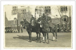 A Identifier. Superbe Cpa  Photo De Cavaliers Poilus De 1914 1918 Pendant Une Revue. - To Identify