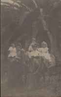 Photo Carte De Bonne Année (écrit Manuellement Au Crayon Sur Le Recto) Mère Et Enfants à Cheval - Costa Rica