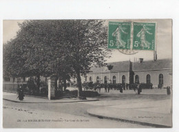 AJC - La Roche Sur Yon - La Cour De La Gare - La Roche Sur Yon