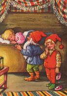 SANTA CLAUS CHILDREN CHRISTMAS Holidays Vintage Postcard CPSM #PAK300.GB - Santa Claus