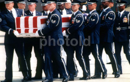 1995 SARAJEVO BOSNIA KILLED DIPLOMAT FUNERAL USA ASSOCIATED PRESS DIAPOSITIVE SLIDE Not PHOTO No FOTO NB4128 - Diapositivas