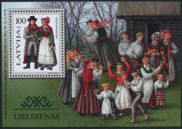 Latvia 440-441,MNH.Michel 451,452 Bl.10. Traditional Costume,1997.Rietumvidzeme. - Lettland