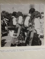 Italia Foto Folklore Costumi Etnici Sardegna  Danza Di Samugheo S'ARROSCIADA . Z. Arborea. 18x18 Cm. - Europe