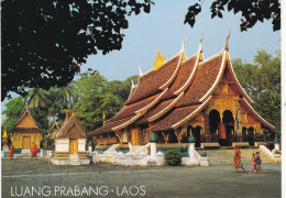 LAOS. VIENTIANE (ENVOYE DE). " LUANG PRABANG ". ANNEE 2002 + TEXTE + TIMBRES - Laos