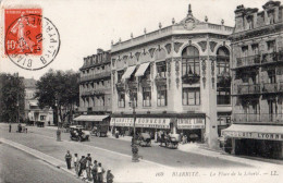 64 CPA  BIARRITZ LA PLACE DE LA LIBERTE - Biarritz