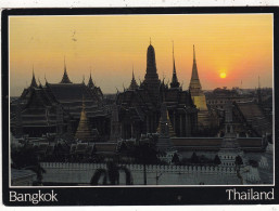 THAILANDE.. BANGKOK (ENVOYE DE). " THE TEMPLE OF EMERALD BOUDDHA AT SUNSET ". ANNEE 1994 + TEXTE + TIMBRES - Tailandia