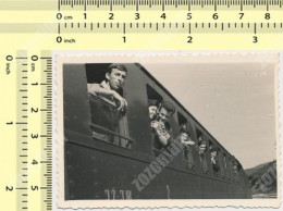 REAL PHOTO 1960 Train Railway Station, People On Window JZ Jugoslovenska Zeleznica Yugoslavia ORIGINAL SNAPSHOT - Treinen