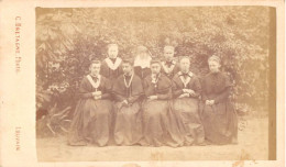 LOUVAIN - Photo CDV D'une Ecole Religieuse, Groupe De Jeunes Filles Par Le Photographe C.BRETAGNE, Louvain - Antiche (ante 1900)