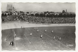 51  REIMS   LE  STADE  ET  LES  POPULAIRES - Reims