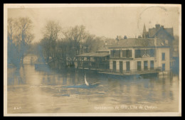 * CP PHOTO * INONDATIONS DE 1910 * L'ILE DE CHATOU - BARQUE - EDIT. B.F. - Chatou