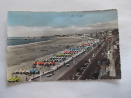 LES SABLES  D OLONNE ( 85 Vendee )  LA PLAGE TRES ANIMEES  VIEILLES AUTOS  BELLE VUE COLORISER - Sables D'Olonne