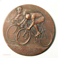 Médaille  De Cycliste  Par F. FRAISSE (1) Lartdesgents Avignon - Profesionales/De Sociedad