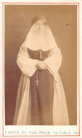 GAND - Photo CDV D'une  Religieuse, Sœur Par Le Photographe C.WANTE Artiste Peintre Photographe, Gand - Old (before 1900)