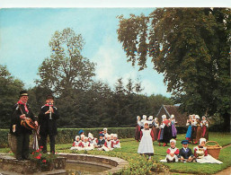 Folklore - Normandie - Groupe Folklorique Normand Le Point D'Alençon - CPM - Carte Neuve - Voir Scans Recto-Verso - Costumi