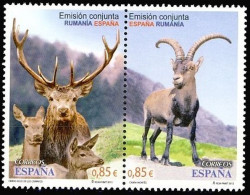 España 2012 Edifil 4753/4 Sellos ** Fauna Emision Ciervo Rojo De Los Carpatos (Cervus Elaphus) Y Cabra Montes (Capra Pyr - Unused Stamps