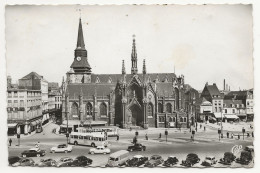 59  ROUBAIX    L  EGLISE   ST  MARTIN  (AUTOBUS  VOITURES  ANCIENNES ) - Roubaix