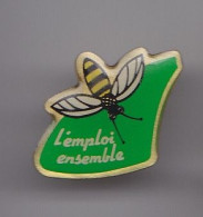 Pin's L'emploi Ensemble Abeille Réf 5121 - Dieren