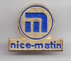 Pin's Nice Matin    Réf 6131 - Mass Media