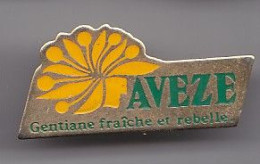 Pin's Aveze Gentiane Fraiche Et Rebelle Réf 4585 - Getränke
