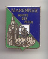 Pin's Marennes Comité Des Fêtes En Charente Maritime Dpt 17 Huitre Réf 8350 - Villes