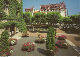 *CPM -73 - AIX Les BAINS - La Goutte D'eau Et Le Grand Hôtel Central - Aix Les Bains