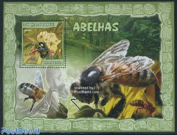 Mozambique 2007 Bees S/s, Mint NH, Nature - Bees - Insects - Mosambik
