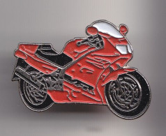 Pin's Moto Honda VRF 750 Réf  6874 - Motorbikes