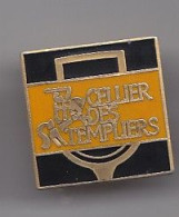 Pin's Cellier Des Templiers Vin Vignoble  Chevalier Réf 4845 - Getränke