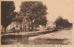 54 - TOUL - CANAL DE L'EST - BEAU PLAN SUR ECLUSE QUARTIER DE LA GARE - VOIR ZOOM - Toul