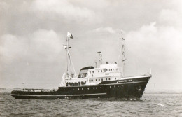 L. Smit & Co's Internationale Sleepdienst Tugboat - M.T. BARENTSZ-ZEE 1650hp- Salvage, Tug, Towing, Photo F.Stigter- S 1 - Remorqueurs