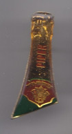 Pin's Bouteille De Champagne Piper Réf 3441 - Beverages