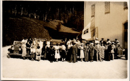 CP Carte Photo D'époque Photographie Vintage Automobile Voiture Auto Groupe  - Couples