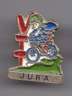 Pin's VTT Jura Vélo Réf 4135 - Wielrennen